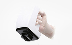 Holding InMode device in FX mode for jawline slimming and facial lifting